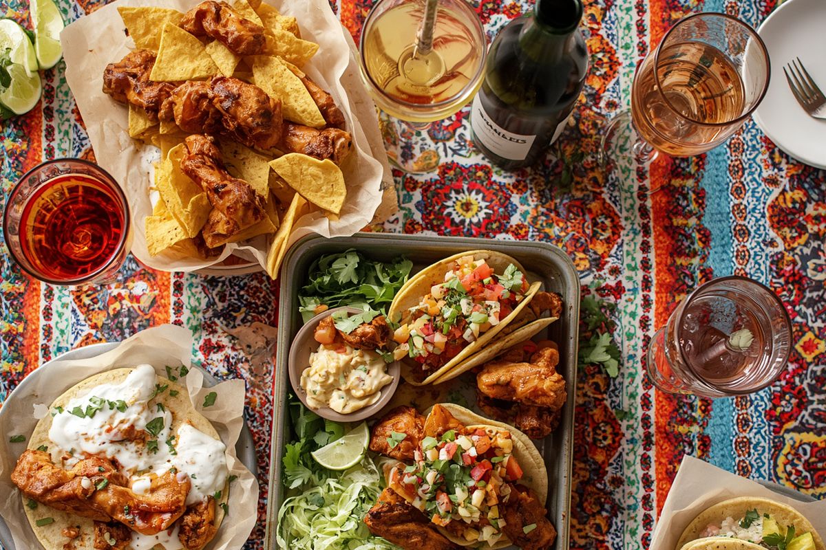 Botanas del Mundial y vino: qué abrir con nachos, alitas y tacos para el partido